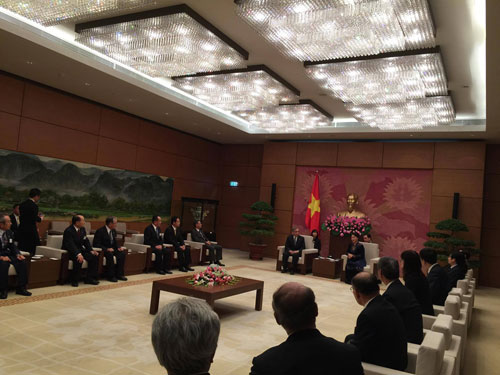 INTERPRET FOR THE MEETING BETWEEN GUNMA PREFECTURE DELEGATION AND VIETNAMESE GOVERNMENT